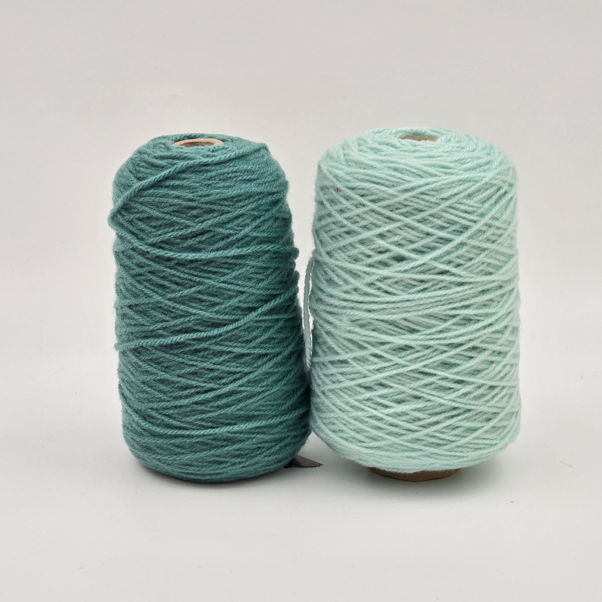 EFFY 100% Acrylic Rug Yarn Bundles