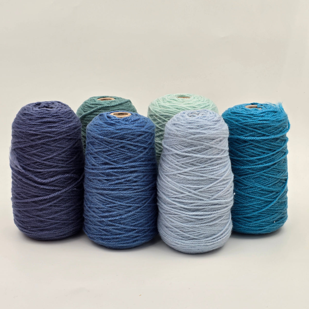EFFY 100% Acrylic Rug Yarn Bundles