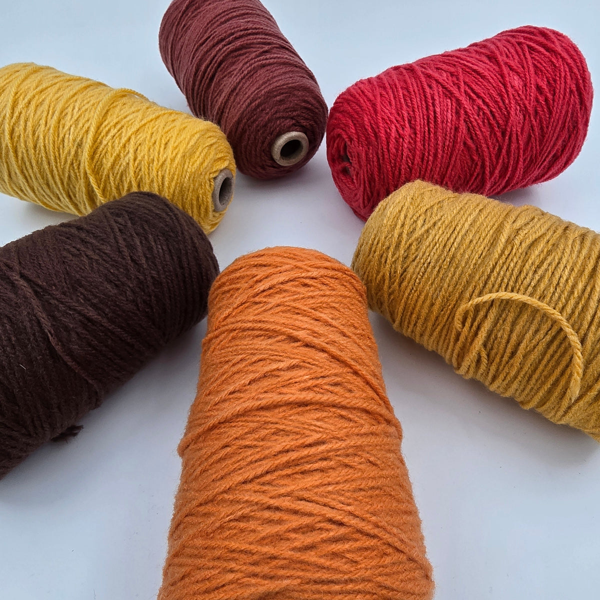 EFFY 100% Acrylic Rug Yarn Bundles